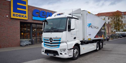 E-deka: EDEKA startet in Berlin Praxistest des Mercedes-Benz eActros