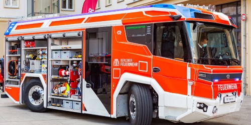 Berlins erstes hybrid-elektrisches Löschfahrzeug